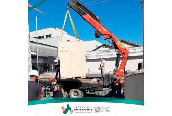 Hospital Santo Antônio recebe novo equipamento de Radioterapia