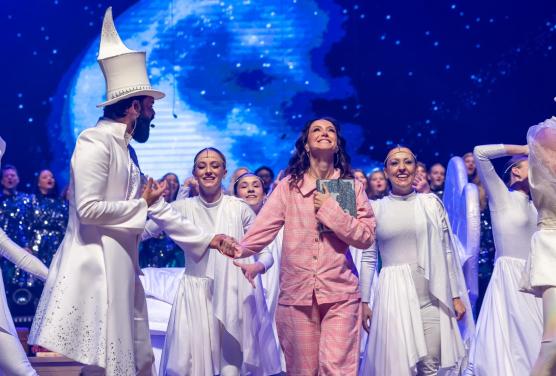 Espetáculo “Realizador de Sonhos” emociona Blumenau ao levar cultura e esperança a mais de 1.500 crianças