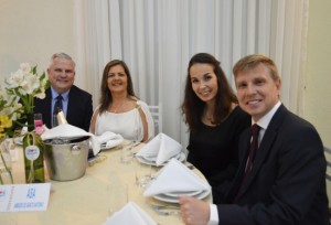 gal_jantar_da_amabel_e_exemplo_de_solidariedade_para_o_projeto_adote_um_quarto7